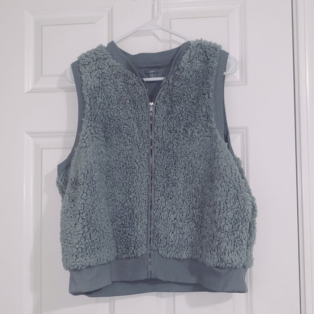 AERIE SHERPA VEST